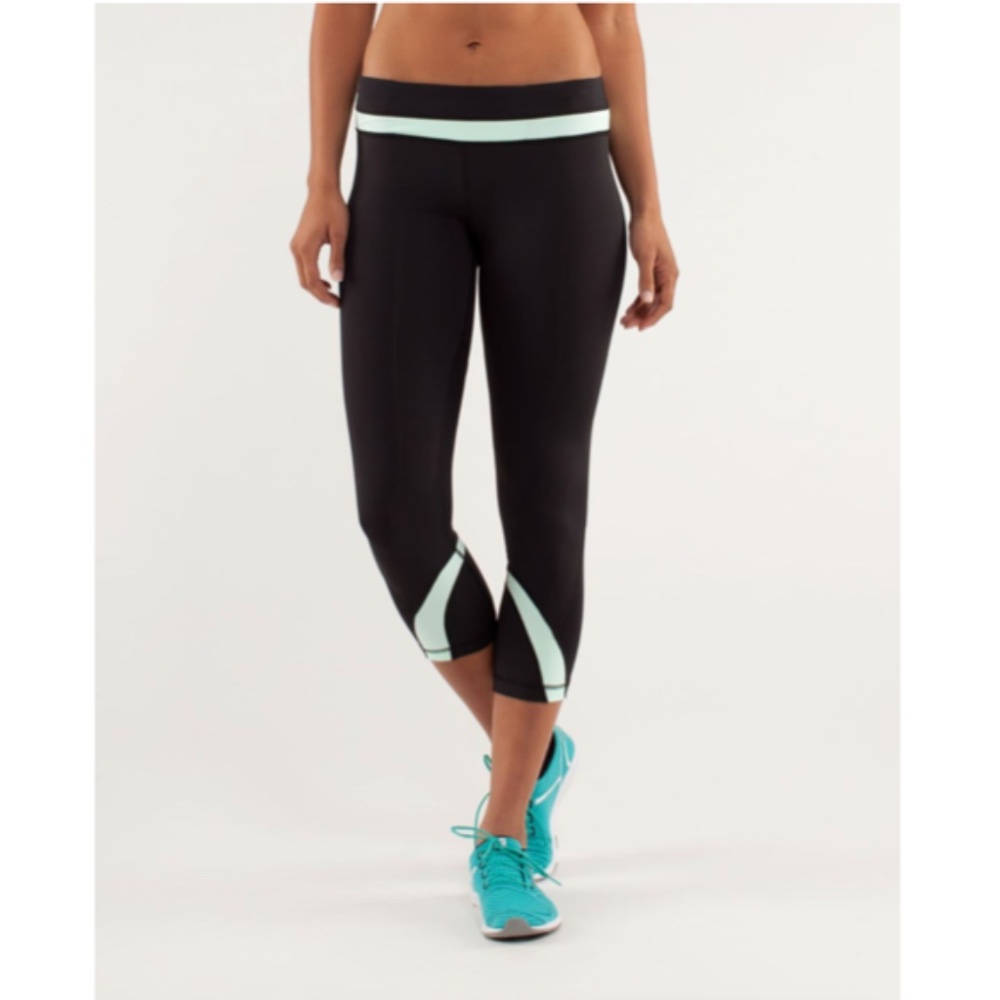 LULULEMON Run Inspire Crop II Black Mint Moment Polka Dot Size 4